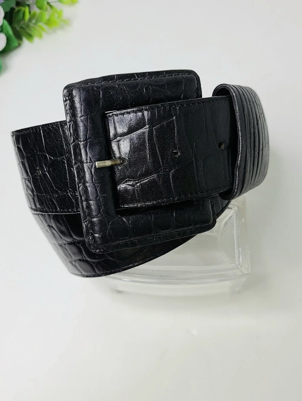 Ann Taylor Italian Croc Print Genuine Leather Vintage Belt